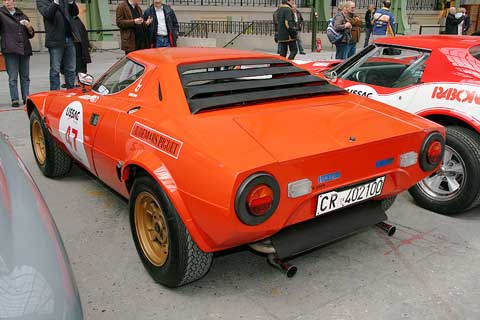 stratos